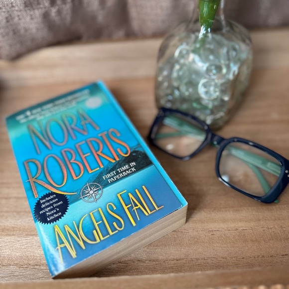 Angels Fall by Nora Roberts | Romantic Suspense Paperback | Healing Story - Picture 6 of 6